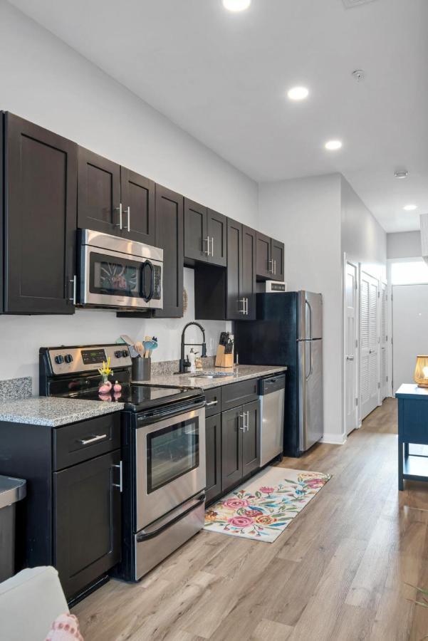 Refreshing 2 Bedroom, 3 Bed Nashville Condo W Free Parking Near Restaurants Εξωτερικό φωτογραφία